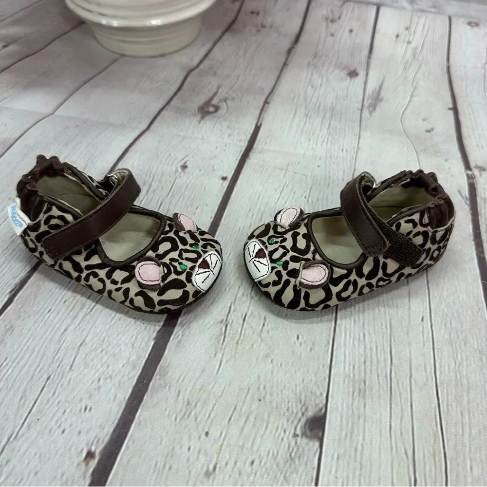 robeez mini shoes 3D leopard sandstone sz 2 leather animal print infant baby
